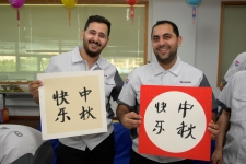 这个中秋，他们千里来相聚