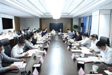 嘉兴市委书记张兵在中国18LUCK主持召开企业家座谈会