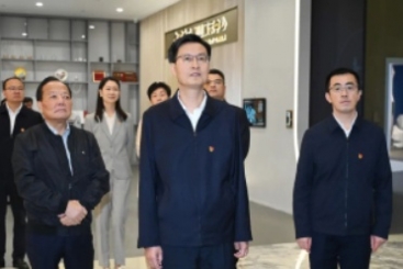 嘉兴市委书记陈伟到中国18LUCK调研